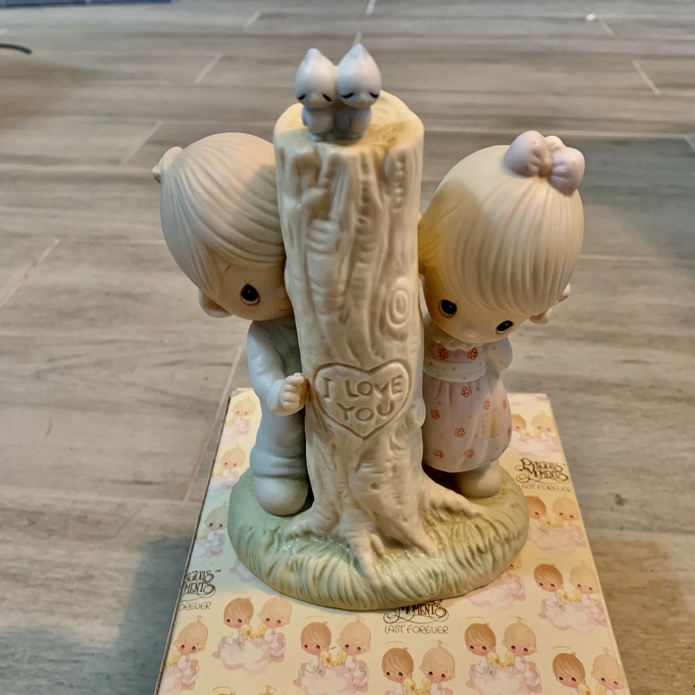 “Thee I Love” 1979 Precious Moments Figuine w/ Box